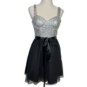 Love Reign Women Black SILVER Sequin Sweetheart FORMAL Flowy Dress Junior 9